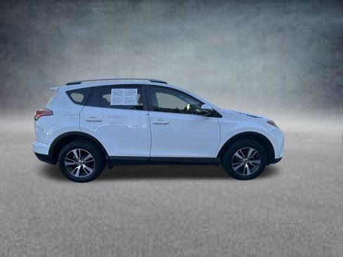 Used 2016 Toyota RAV4 XLE FWD image 8