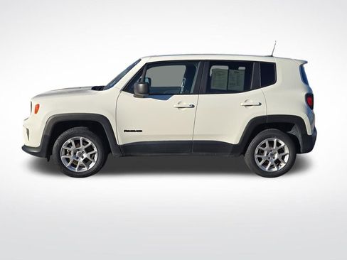Used 2023 Jeep Renegade Latitude AWD/4WD image 2