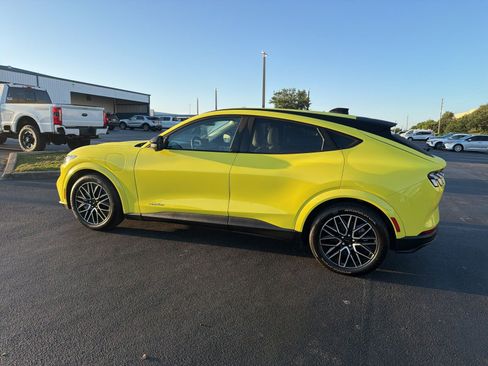 Used 2025 Ford Mustang Mach-E Premium image 10