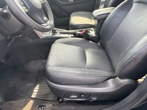Used 2016 Subaru Forester 2.5i Touring AWD/4WD image 17