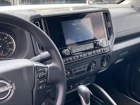 Used 2025 Nissan Frontier S RWD image 7