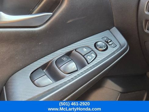 Used 2024 Nissan Sentra SV FWD image 30