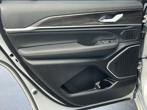 New 2026 Jeep Grand Cherokee L Limited AWD/4WD image 38