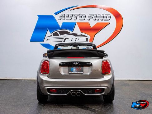 Used 2018 MINI Cooper S image 4