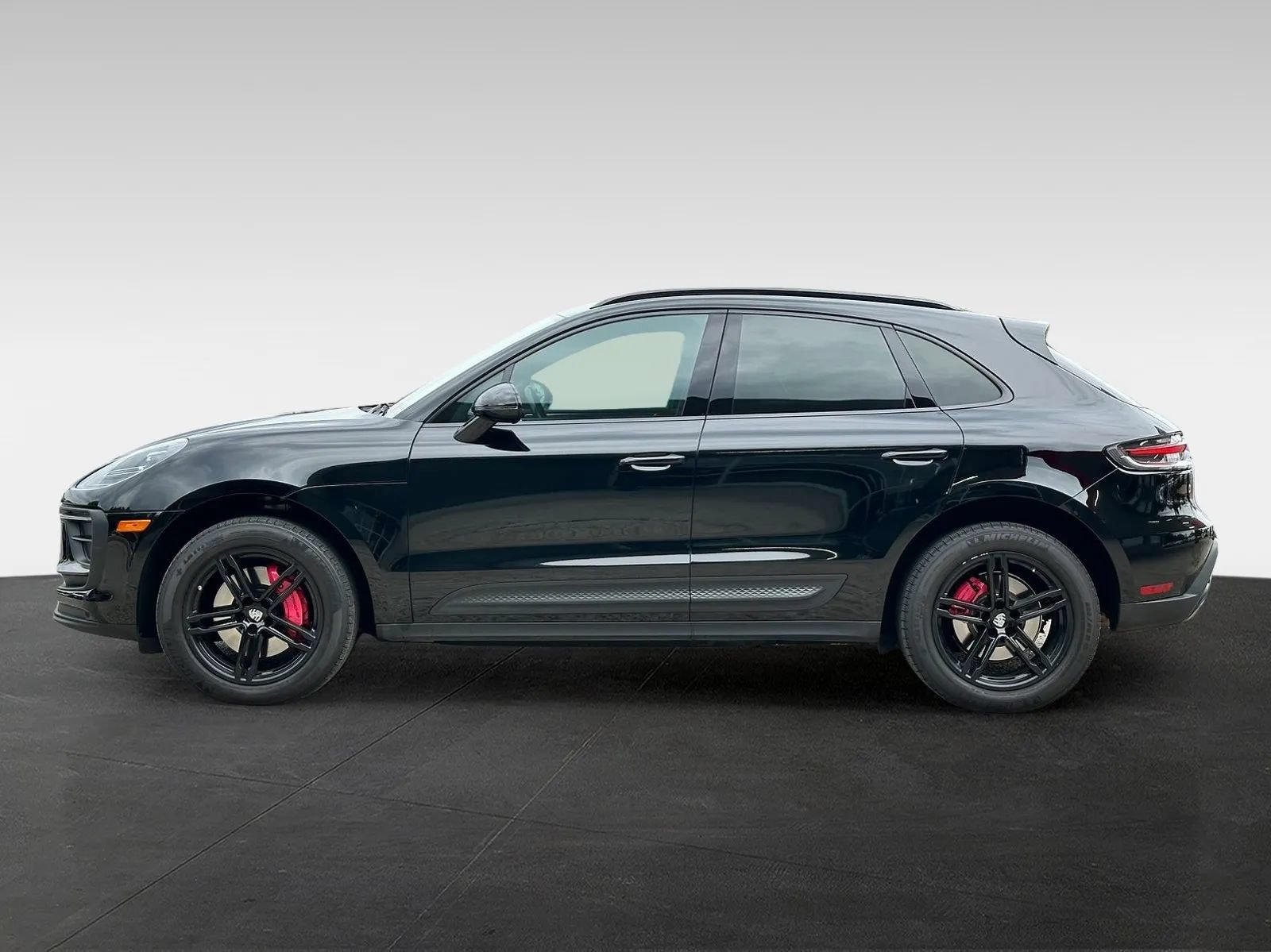 Used 2022 Porsche Macan AWD/4WD image 4