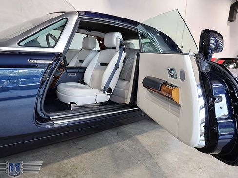 Used 2010 Rolls-Royce Phantom Coupe RWD image 13