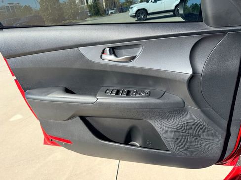 Used 2021 Kia Forte LXS image 21