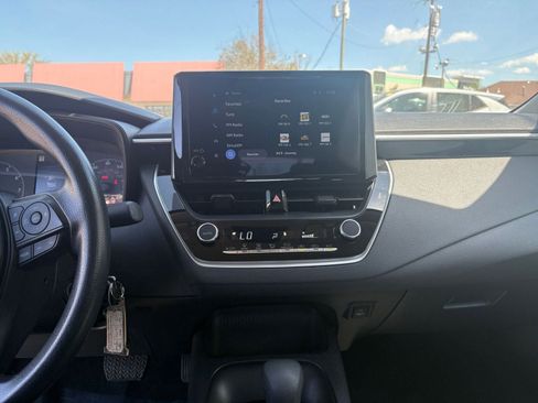 Used 2025 Toyota Corolla LE image 17