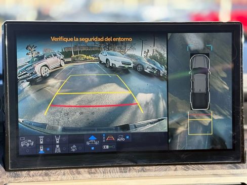 Used 2025 Toyota Tacoma Limited image 31