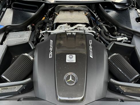 Used 2018 Mercedes-Benz AMG GT R image 46