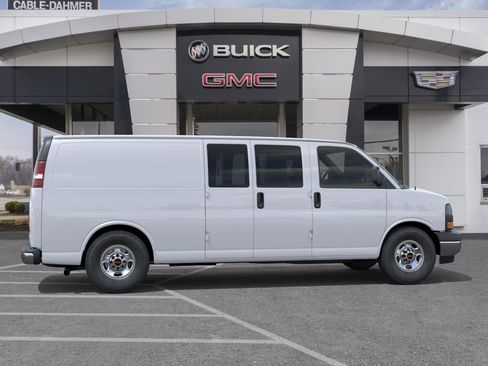 New 2026 GMC Savana 3500 Extended RWD image 5