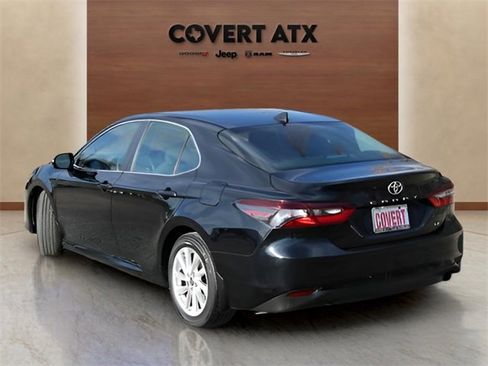 Used 2024 Toyota Camry LE image 3
