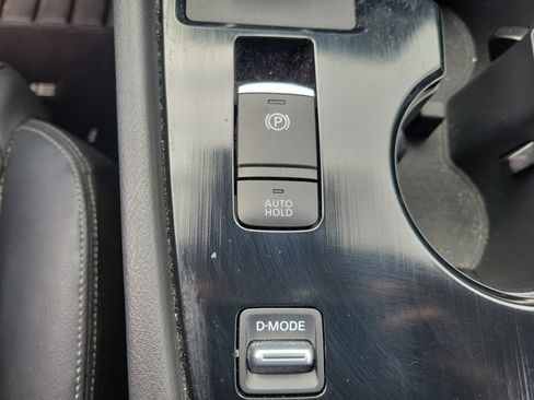 Used 2025 Nissan Rogue SL image 34