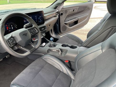 Used 2025 Ford Mustang Dark Horse RWD image 11
