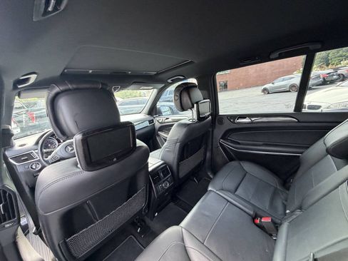 Used 2017 Mercedes-Benz GLS 550 4MATIC image 10