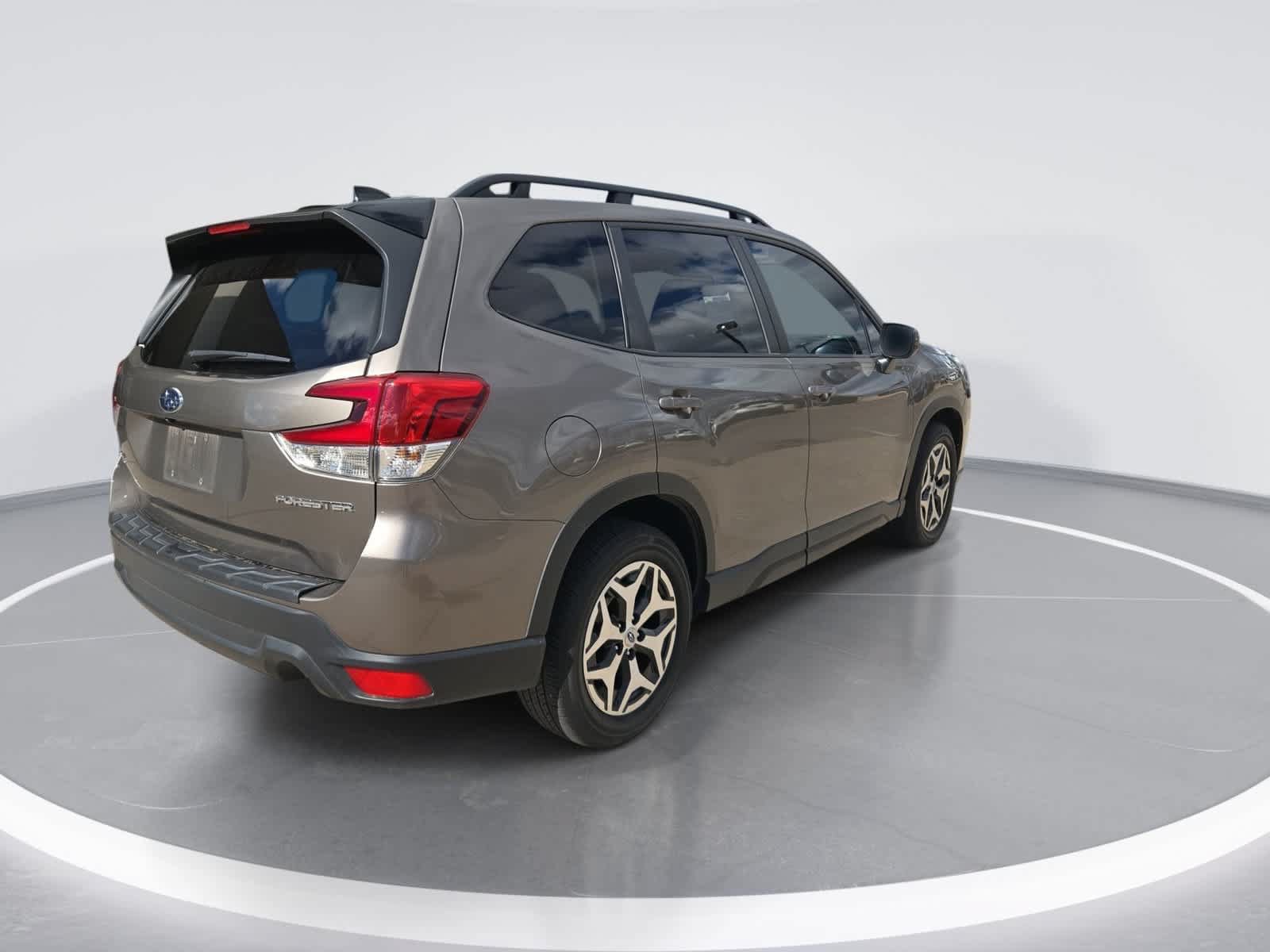 Used 2024 Subaru Forester Premium AWD/4WD image 8