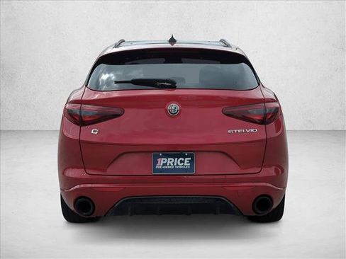 Used 2023 Alfa Romeo Stelvio Veloce AWD/4WD image 7