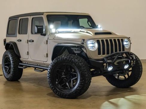 Used 2024 Jeep Wrangler Unlimited Sport AWD/4WD image 10
