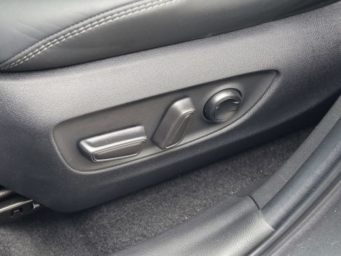 Used 2023 Toyota RAV4 Limited image 32