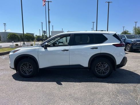 Used 2023 Nissan Rogue S FWD image 6