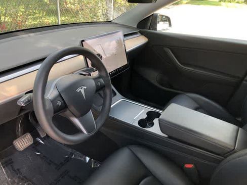 Used 2021 Tesla Model Y Long Range AWD/4WD image 20