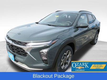 New 2026 Chevrolet Trax LT w/ LPO, Blackout Package