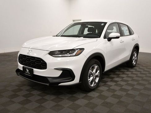 New 2026 Honda HR-V LX image 2