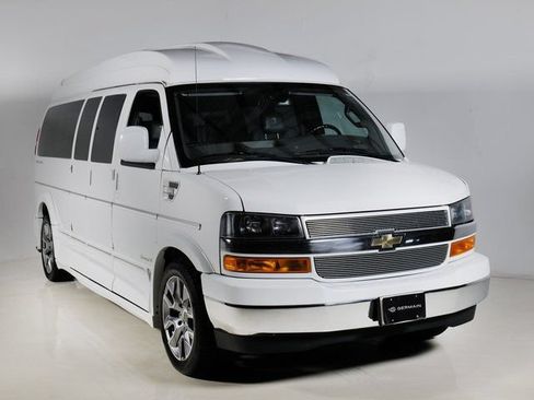 Used 2022 Chevrolet Express 2500 Extended w/ Enhanced Convenience Package RWD image 22