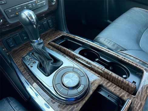 Used 2020 Nissan Armada SL image 18