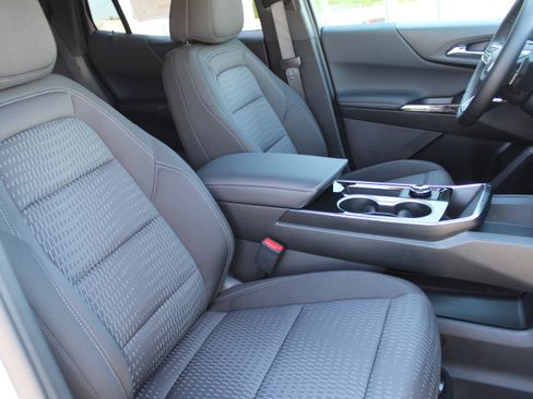 New 2026 Chevrolet Equinox LT FWD image 15
