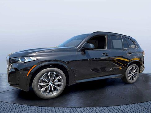 New 2026 BMW X5 xDrive40i w/ M Sport Package AWD/4WD image 2