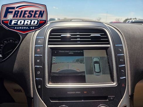 Used 2016 Lincoln MKX Reserve w/ Technology Package FWD image 21