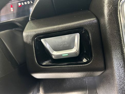 Used 2025 GMC Yukon Denali AWD/4WD image 27