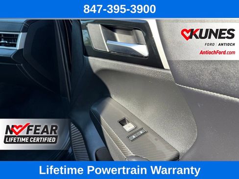 Used 2024 Mitsubishi Outlander SE image 15