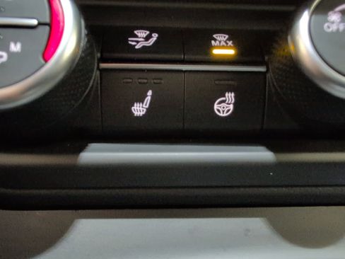 Used 2022 Alfa Romeo Stelvio Ti image 25