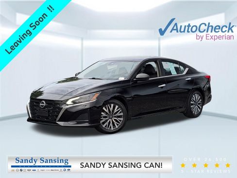 Certified 2024 Nissan Altima 2.5 SV FWD image 1