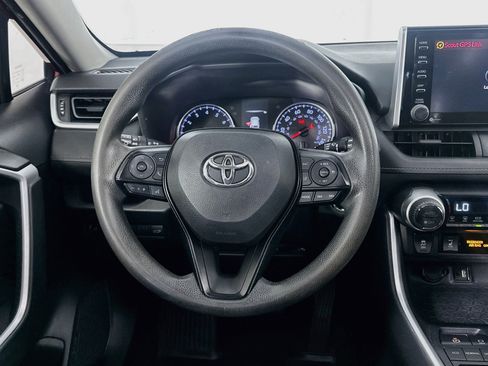 Used 2019 Toyota RAV4 XLE w/ Convenience Package FWD image 18