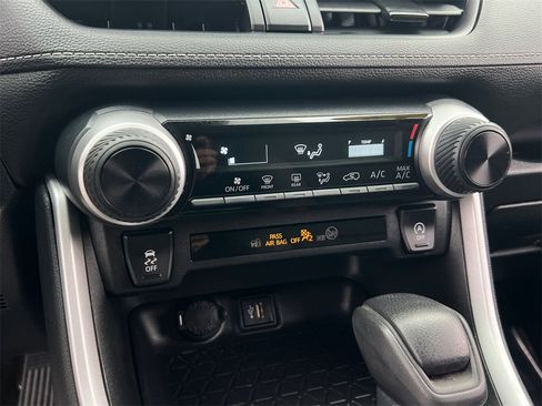 Used 2023 Toyota RAV4 LE image 22