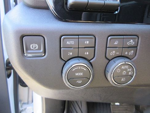 New 2026 Chevrolet Silverado 3500 High Country w/ High Country Premium Package image 27