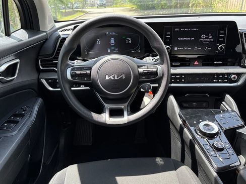 Used 2023 Kia Sportage LX AWD/4WD image 7