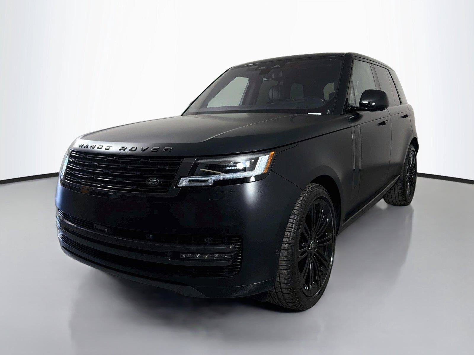 Used 2023 Land Rover Range Rover SE AWD/4WD image 1