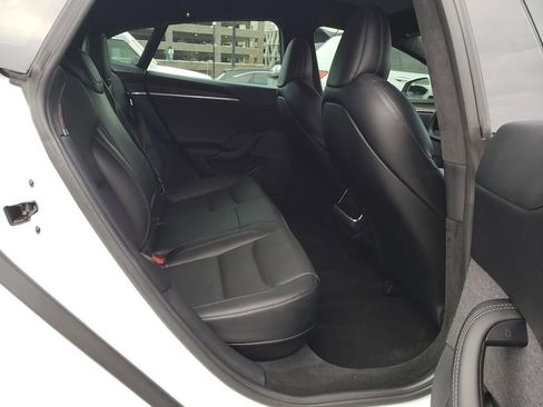 Used 2022 Tesla Model S Base image 32