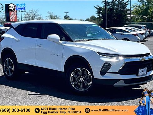 Used 2025 Chevrolet Blazer LT AWD/4WD image 33