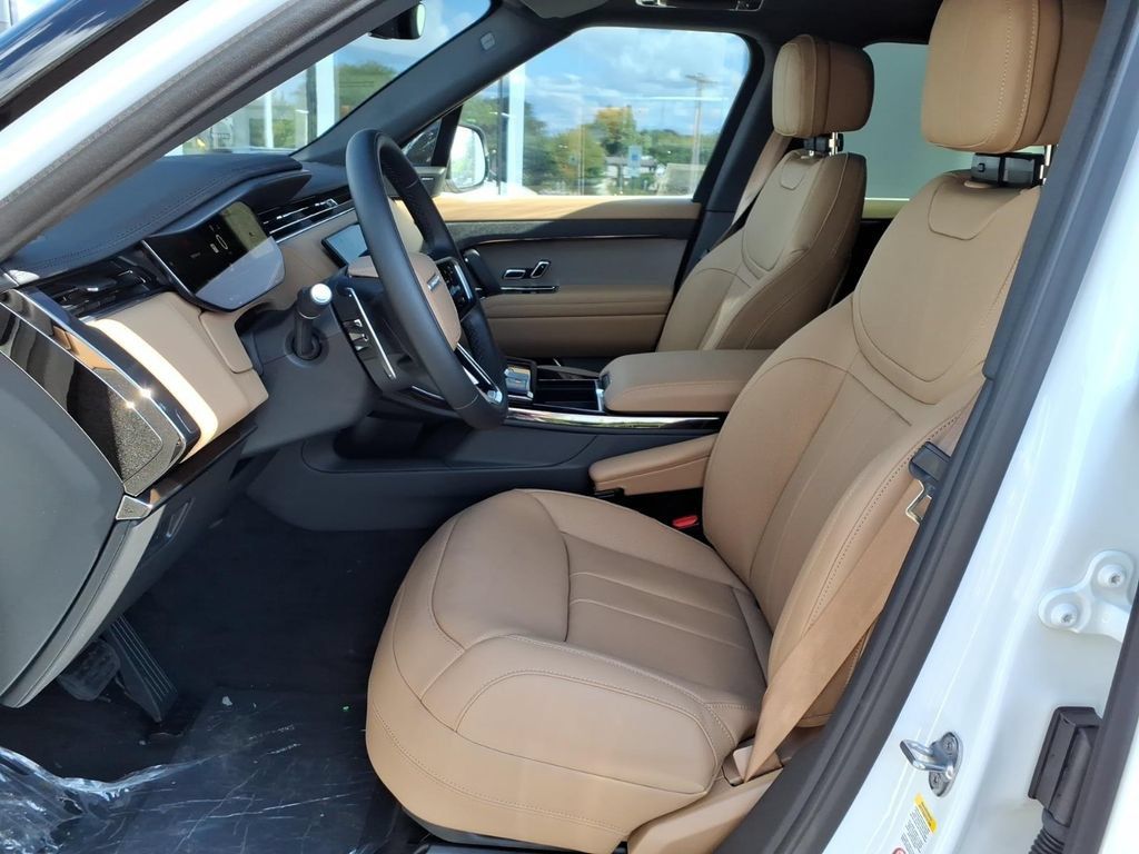New 2027 Land Rover Range Rover Sport SE AWD/4WD image 10