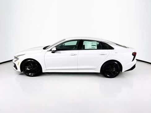 New 2025 Kia K5 LXS image 8