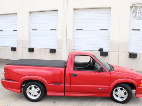 Used 2001 Chevrolet S10 Pickup Xtreme w/ Preferred Equipment Group image 14