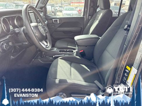 Used 2023 Jeep Gladiator Overland image 23