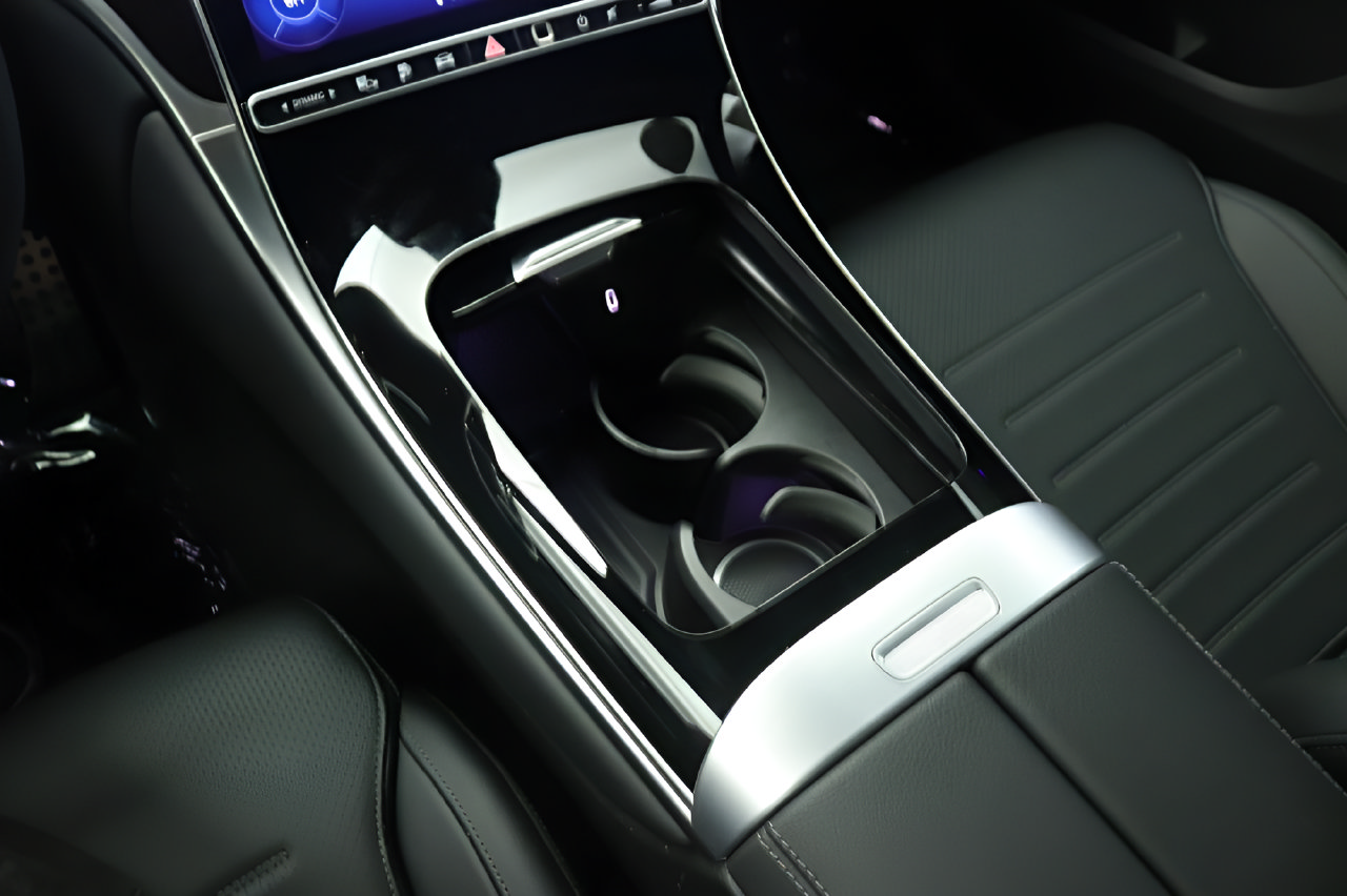 Certified 2025 Mercedes-Benz GLC 350e 4MATIC image 15