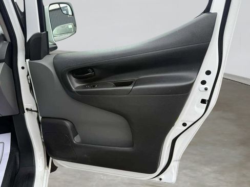 Used 2021 Nissan NV200 SV image 17