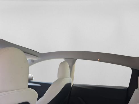 Used 2023 Tesla Model Y Long Range AWD/4WD image 13
